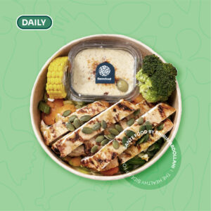 مرغ گریل با حمص و سبزیجات